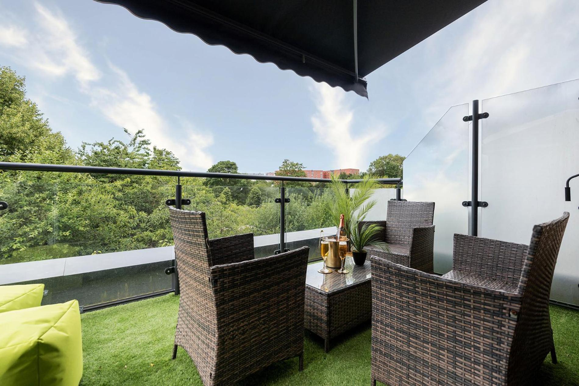 Riverside Villas Manchester Exterior foto