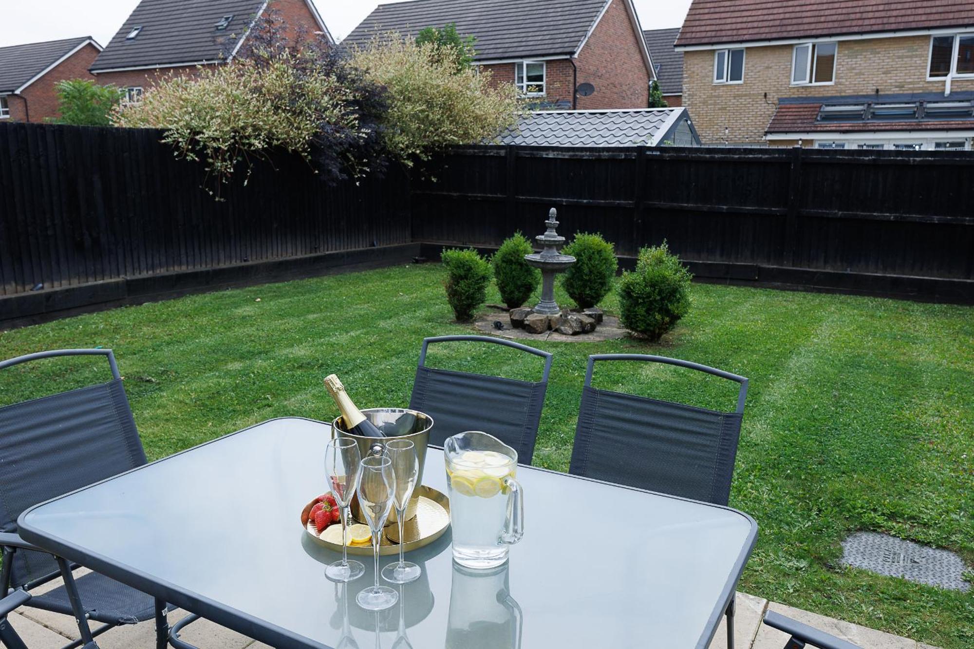 Riverside Villas Manchester Exterior foto
